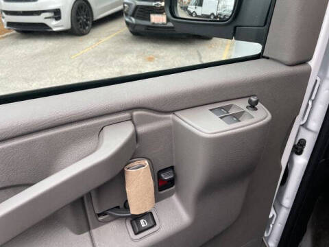 2025 Chevrolet Express 2500