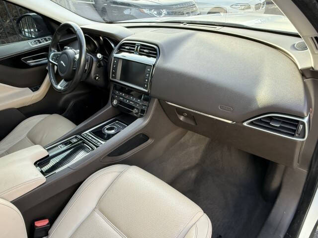 2018 Jaguar F-PACE 25t Prestige