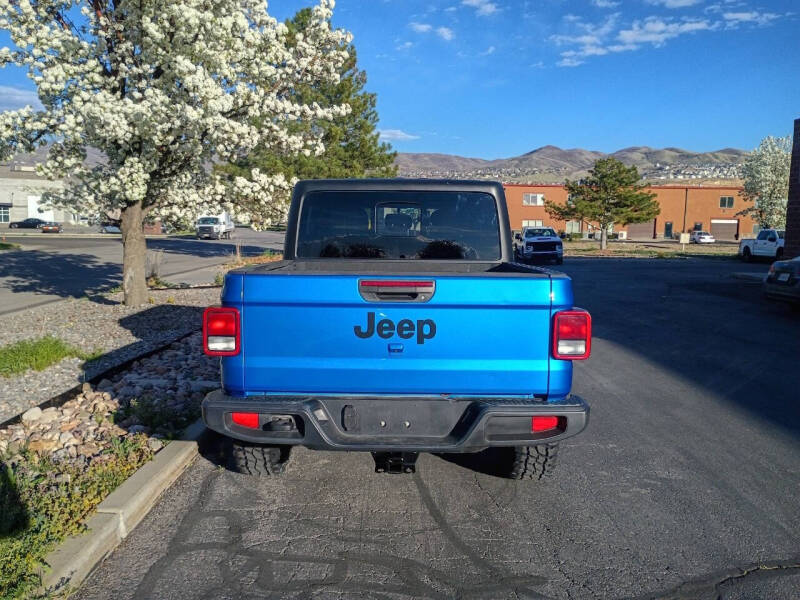 2021 Jeep Gladiator Willys