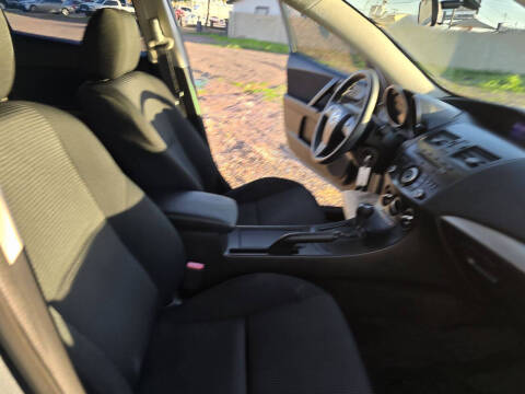 2013 Mazda MAZDA3 i Sport