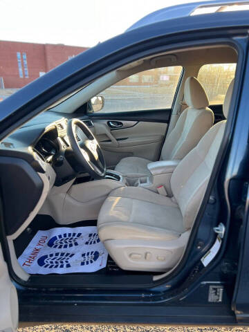 2016 Nissan Rogue SV