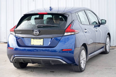 2025 Nissan LEAF S