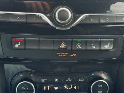 2017 Infiniti QX30 Premium