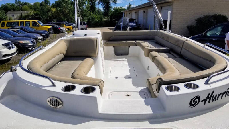 2015 Hurricane Sun Deck 201
