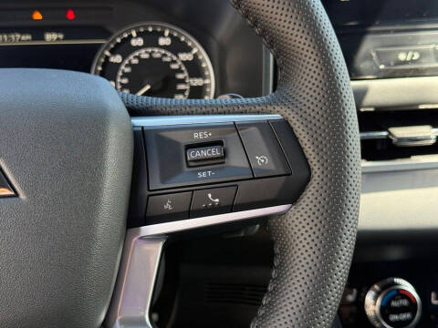 2026 Mitsubishi Outlander LE