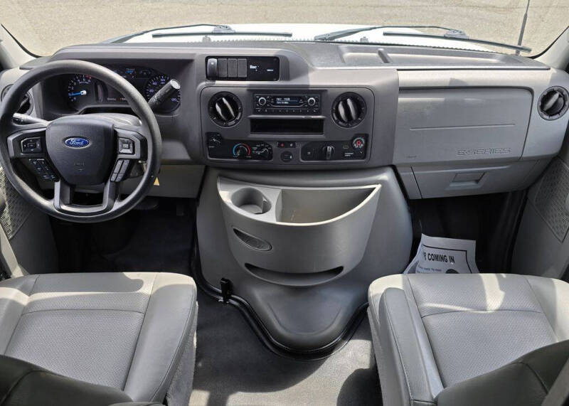 2022 Ford E-Series