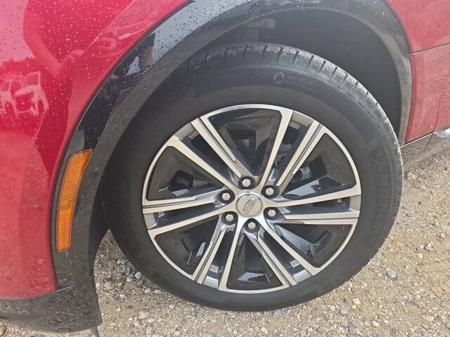 2024 Cadillac LYRIQ Luxury 1