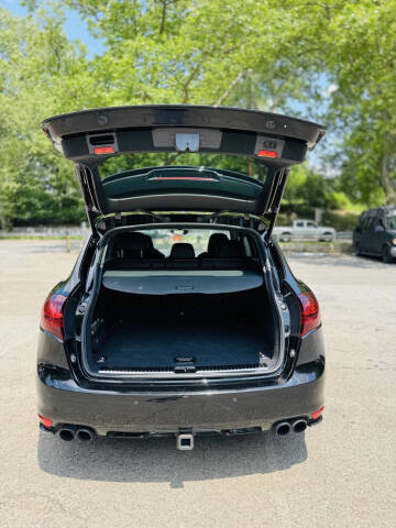 2014 Porsche Cayenne GTS