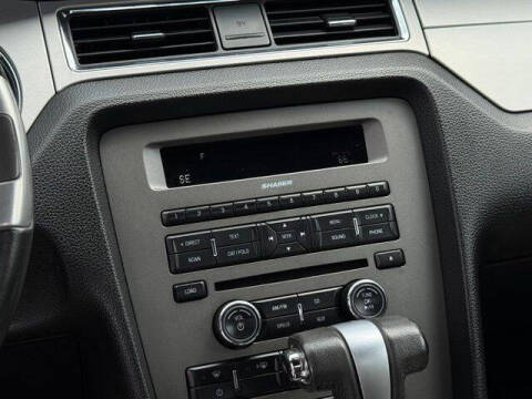 2012 Ford Mustang V6 Premium