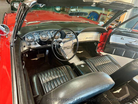 1962 Ford Thunderbird