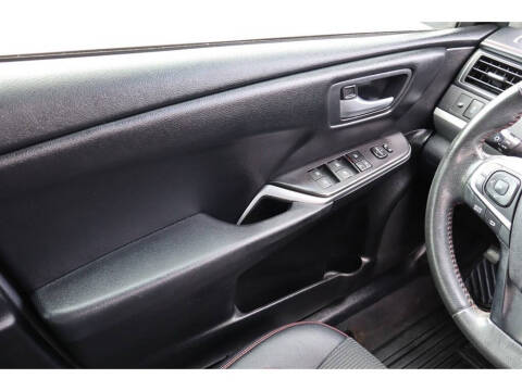 2016 Toyota Camry SE