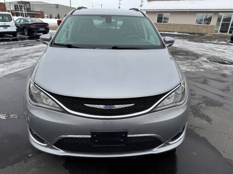 2020 Chrysler Pacifica Touring L