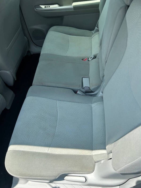 2013 Toyota Prius v Three