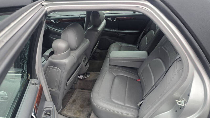 2004 Cadillac DeVille