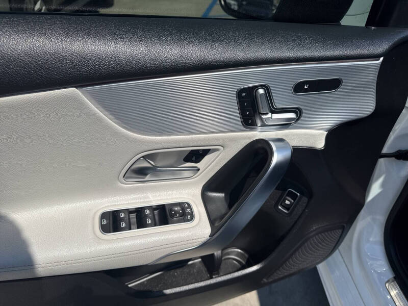 2019 Mercedes-Benz A-Class A 220