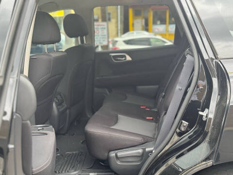 2017 Nissan Pathfinder S