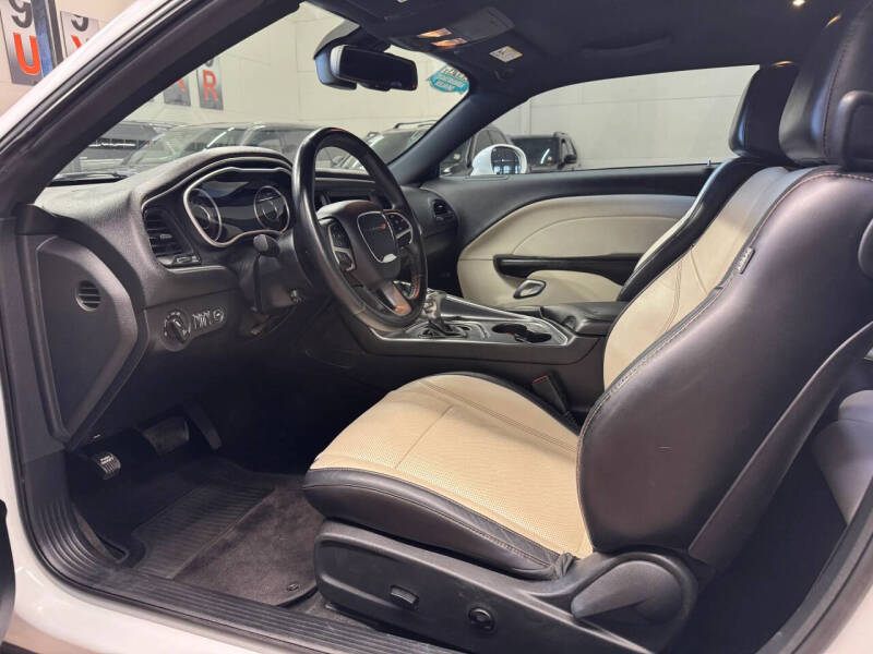 2015 Dodge Challenger SXT Plus