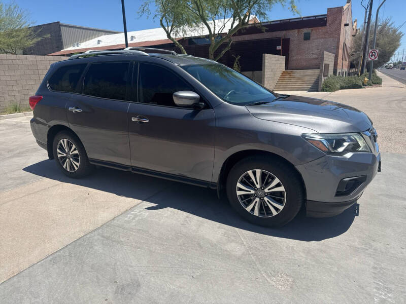 2017 Nissan Pathfinder SV