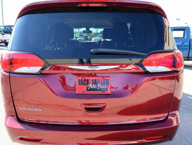 2021 Chrysler Voyager LXi