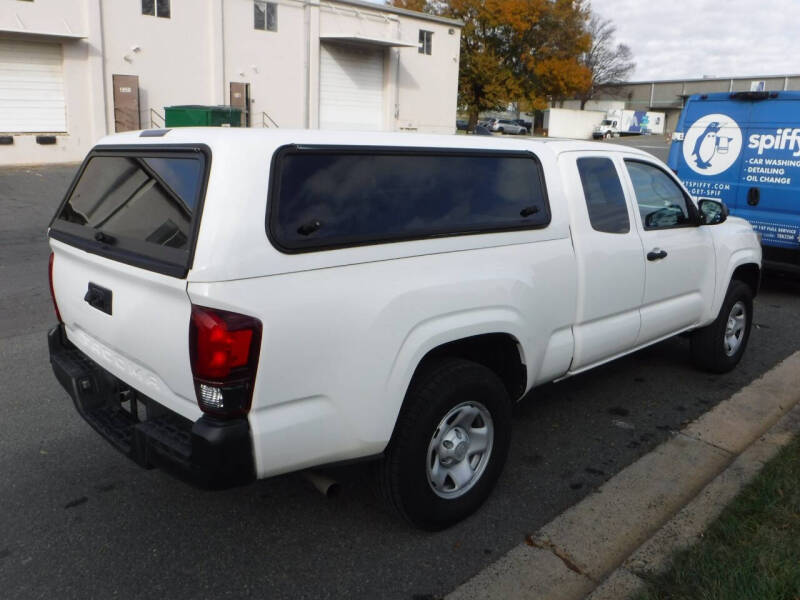 2021 Toyota Tacoma SR photo 5