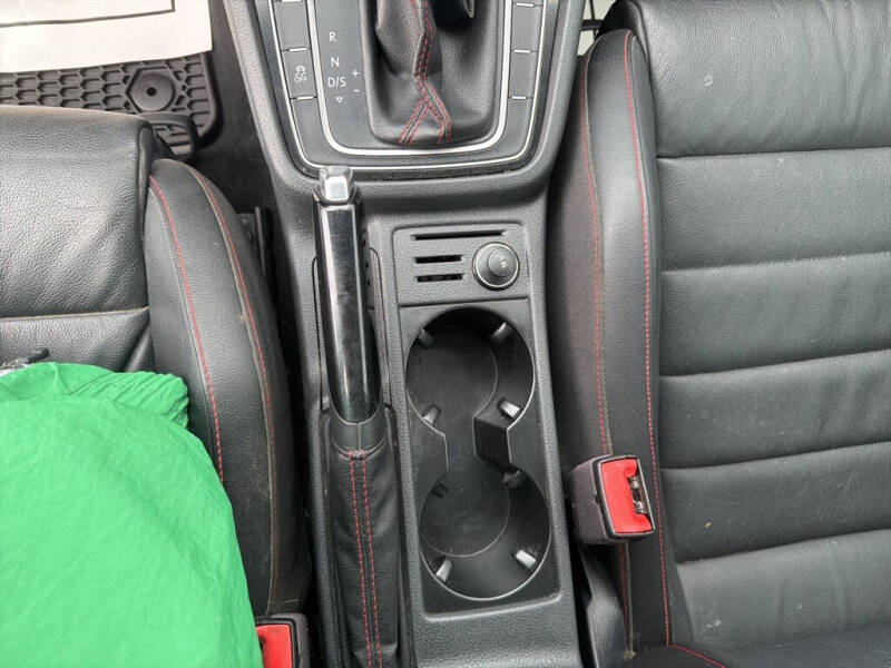 2017 Volkswagen Golf GTI SE