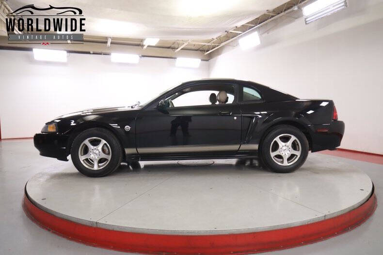 2004 Ford Mustang