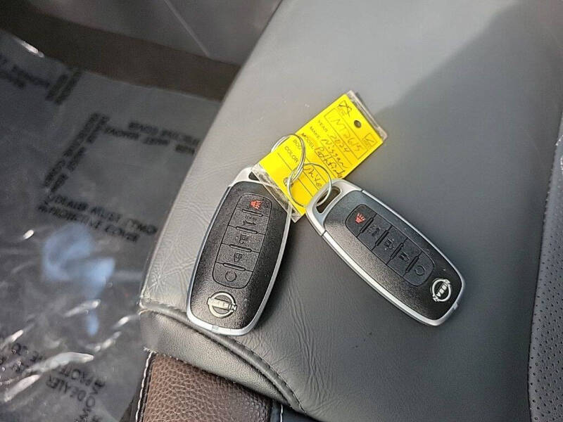 2024 Nissan Pathfinder Platinum