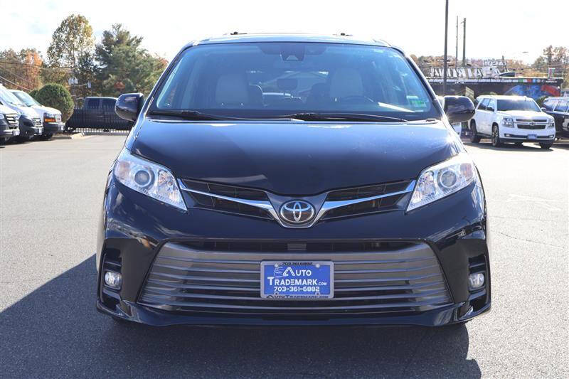 2020 Toyota Sienna XLE 8-Passenger