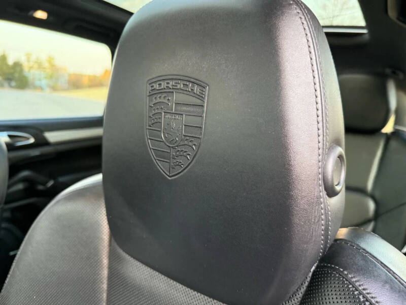 2013 Porsche Cayenne GTS