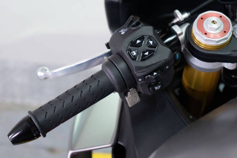 2024 Aprilia RSV4 1100