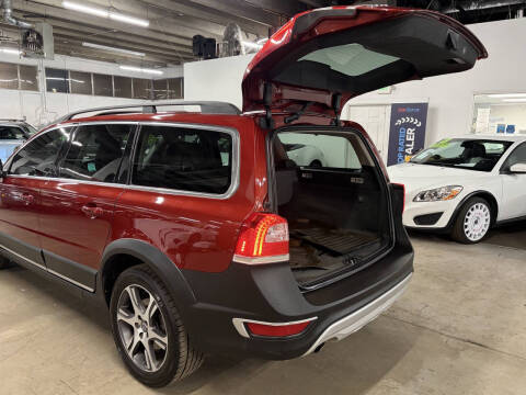 2015 Volvo XC70 T6 Platinum