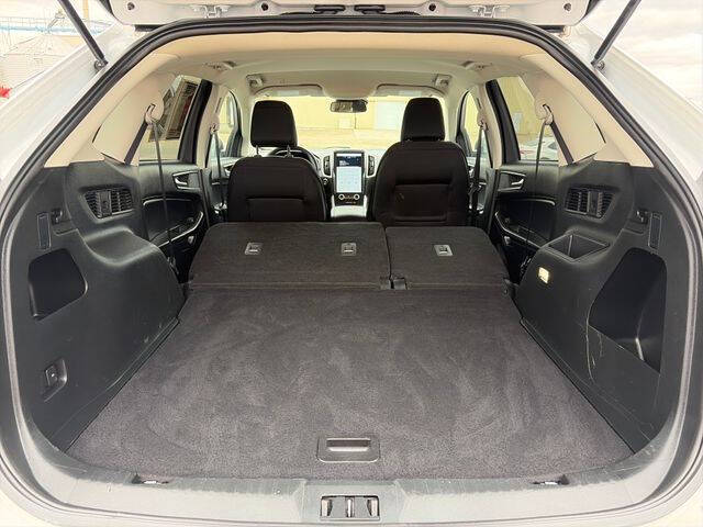 2022 Ford Edge SE