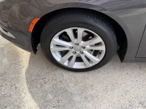 2017 Chrysler 200 Limited