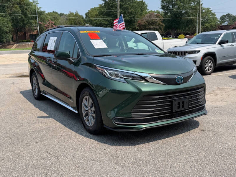 2021 Toyota Sienna LE 8-Passenger