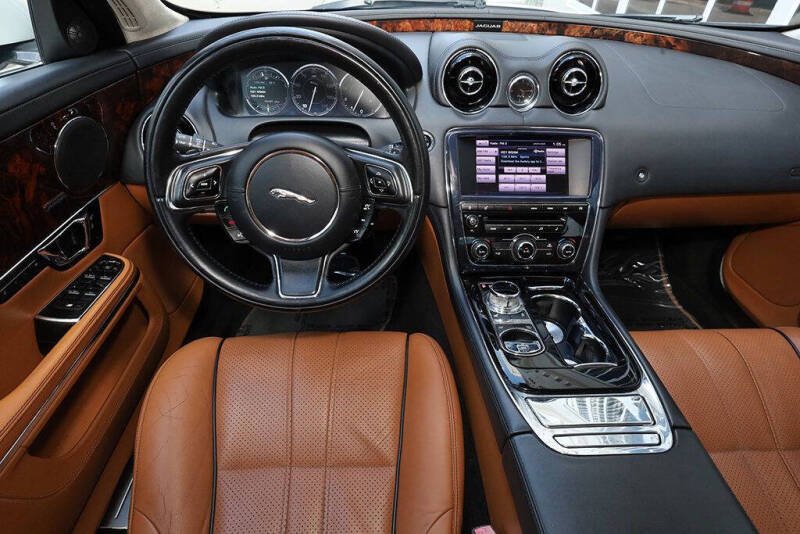 2014 Jaguar XJ