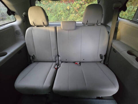 2012 Toyota Sienna XLE 8-Passenger