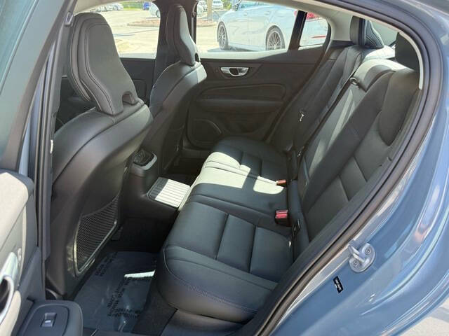 2024 Volvo S60 Recharge T8 Plus Dark Theme