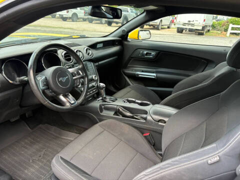 2016 Ford Mustang V6