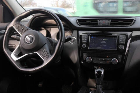 2017 Nissan Rogue Sport SL