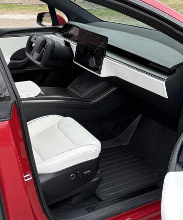 2022 Tesla Model X Plaid