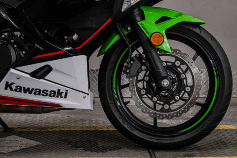 2022 Kawasaki Ninja 400 ABS KRT Edition