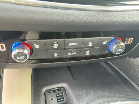 2020 Buick Enclave Essence