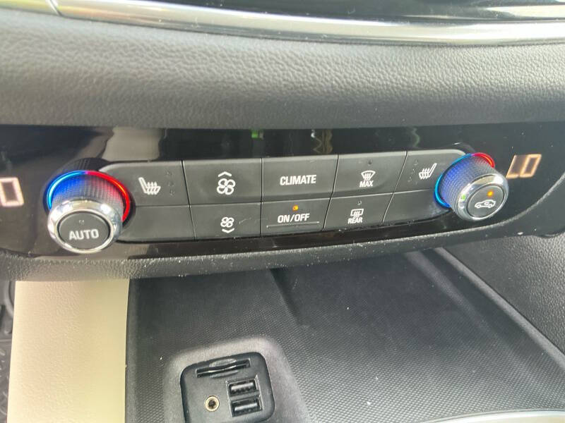 2020 Buick Enclave Essence