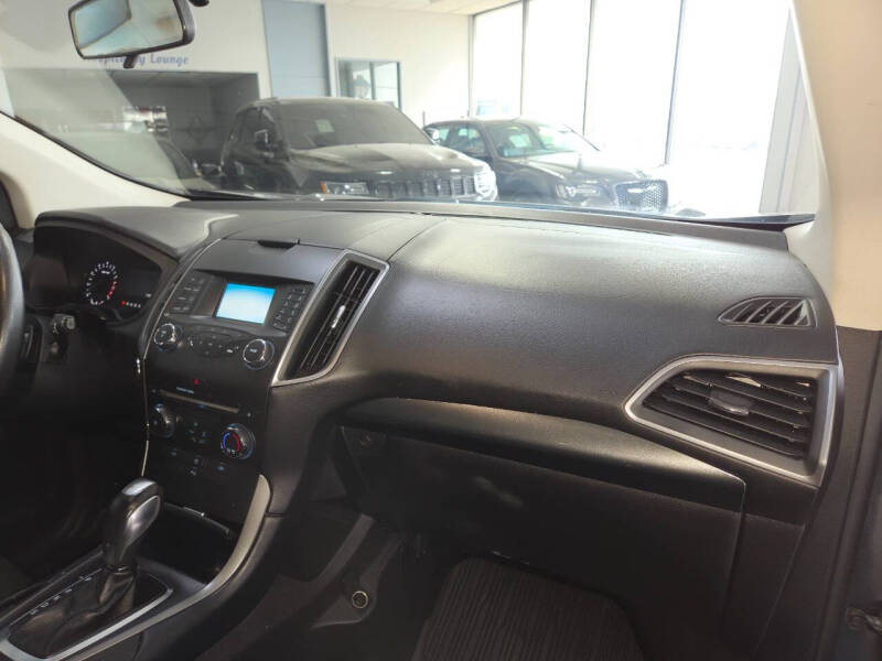 2016 Ford Edge SE