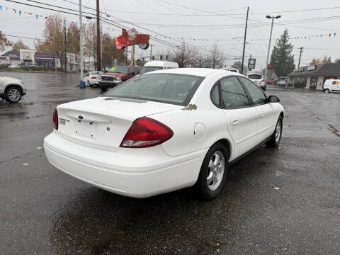 2006 Ford Taurus SE