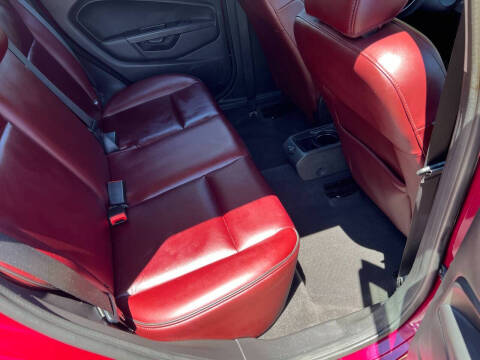 2011 Ford Fiesta SES