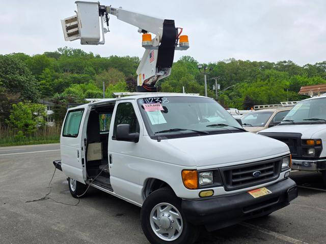 2005 Ford E-Series E-350 SD