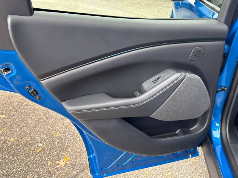 2025 Ford Mustang Mach-E Premium