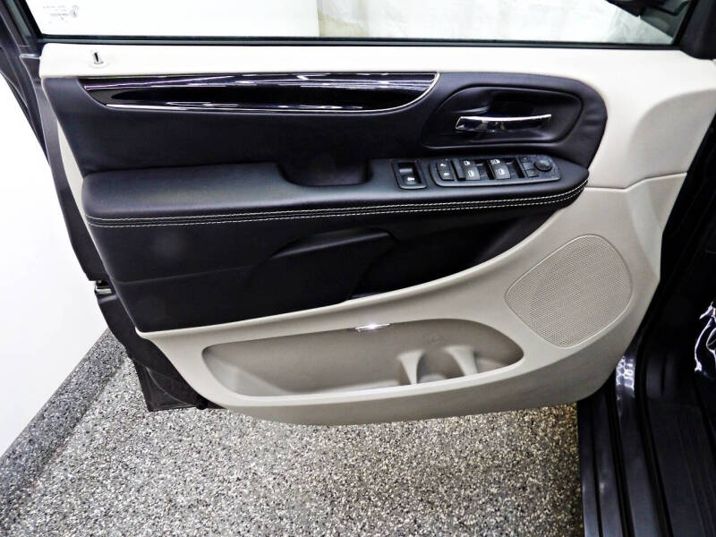 2016 Dodge Grand Caravan SE Plus