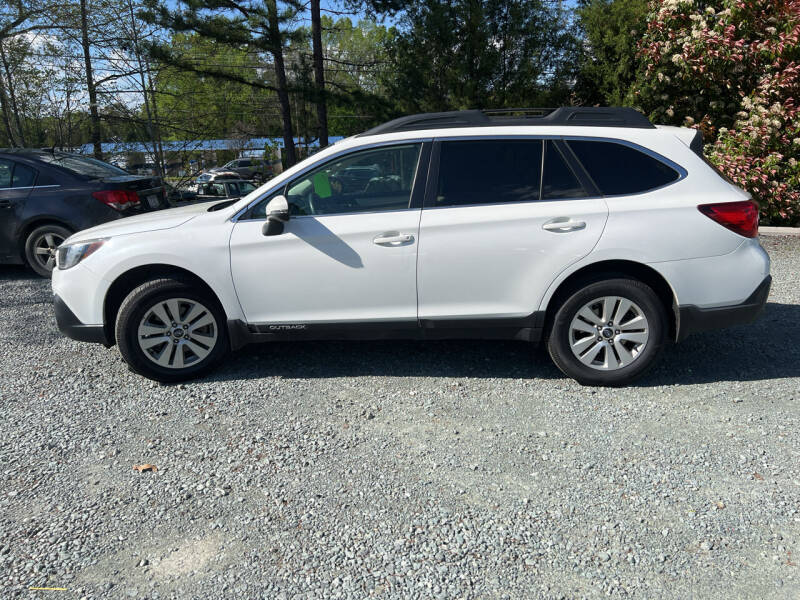 2018 Subaru Outback Premium photo 4